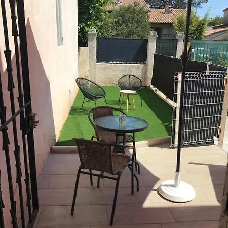 Cosy Avec Jardin Proche Centre Et Apartment