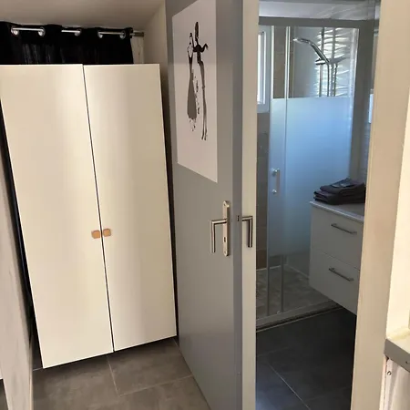 Cosy Avec Jardin Proche Centre Et Appartamento